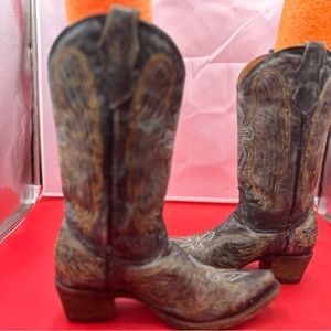 Corral women, 6.5 wing cross cowgirl boots